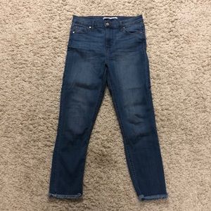 Cropped, high-waisted jeans